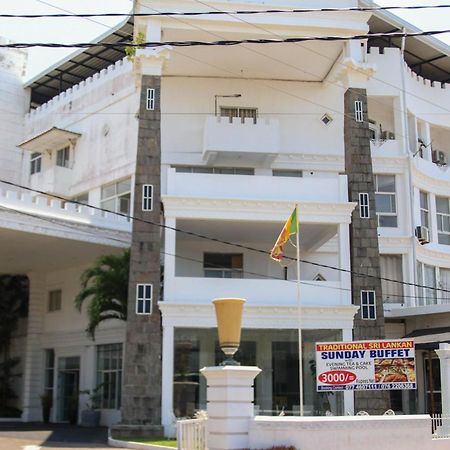 The Kings Bay Hotel By Silvas Negombo Zewnętrze zdjęcie