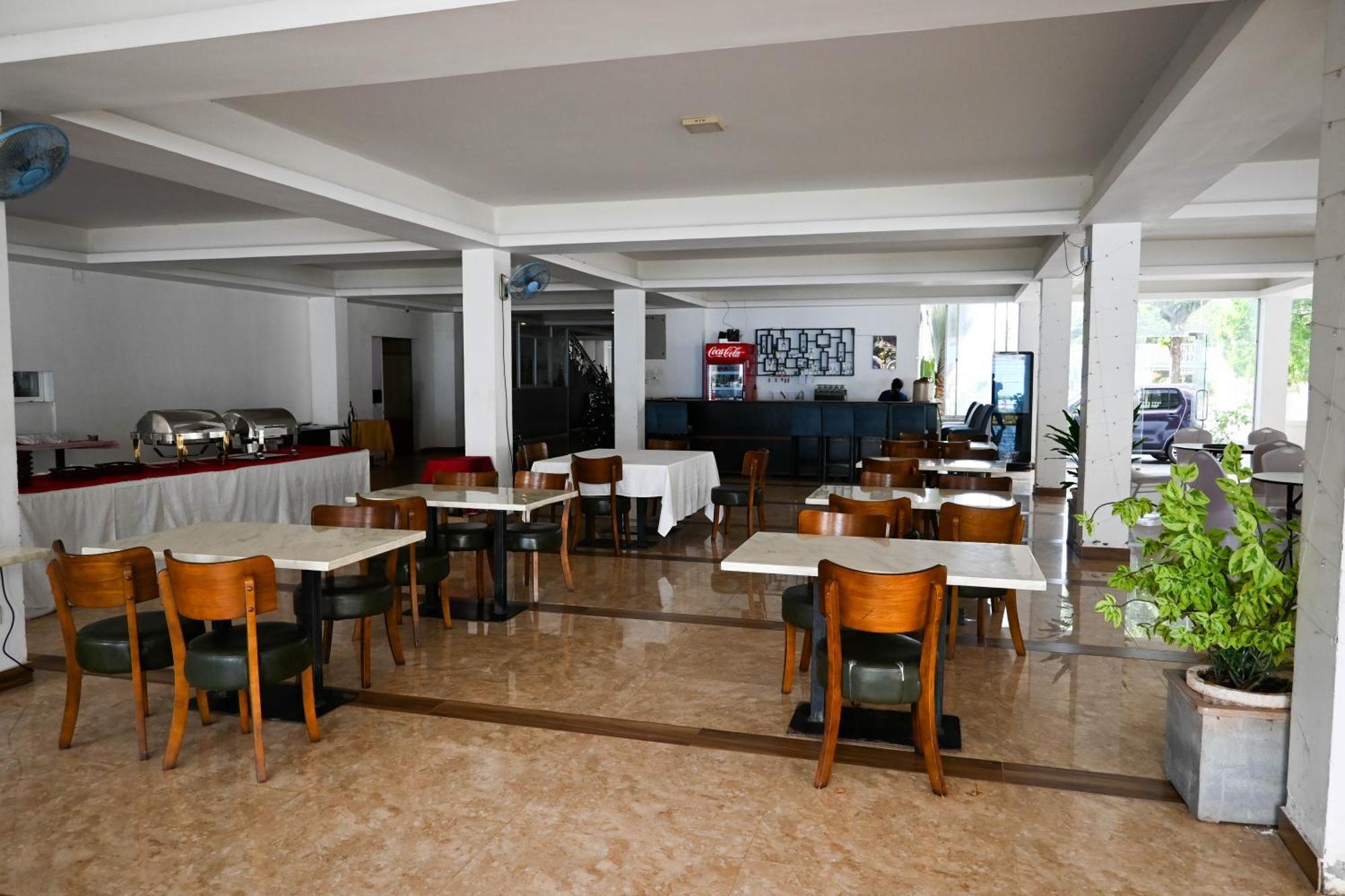 The Kings Bay Hotel By Silvas Negombo Zewnętrze zdjęcie