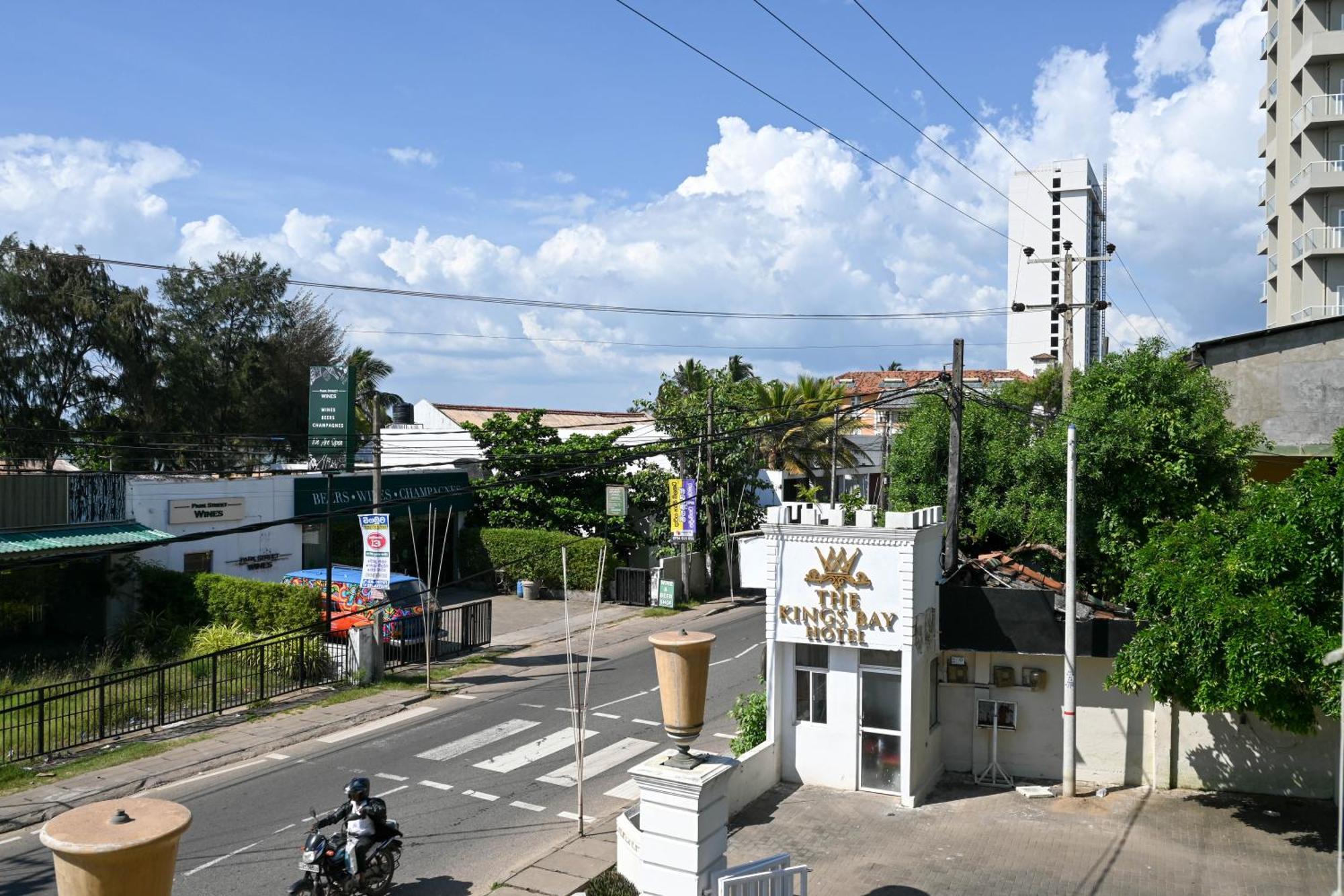 The Kings Bay Hotel By Silvas Negombo Zewnętrze zdjęcie